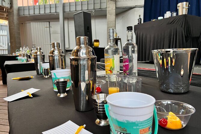 C'sted Sip & Savor Mixology Class with VI Food Tours - Quick hits before you go