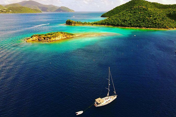 Private Full Day Sail in Virgin Islands National Park - The onboard lunch and drinks: practical comfort at sea