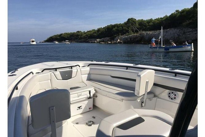 Private New Powerboat to St John & LimeOut. Full Day USVI - LimeOut included: what it does for your day
